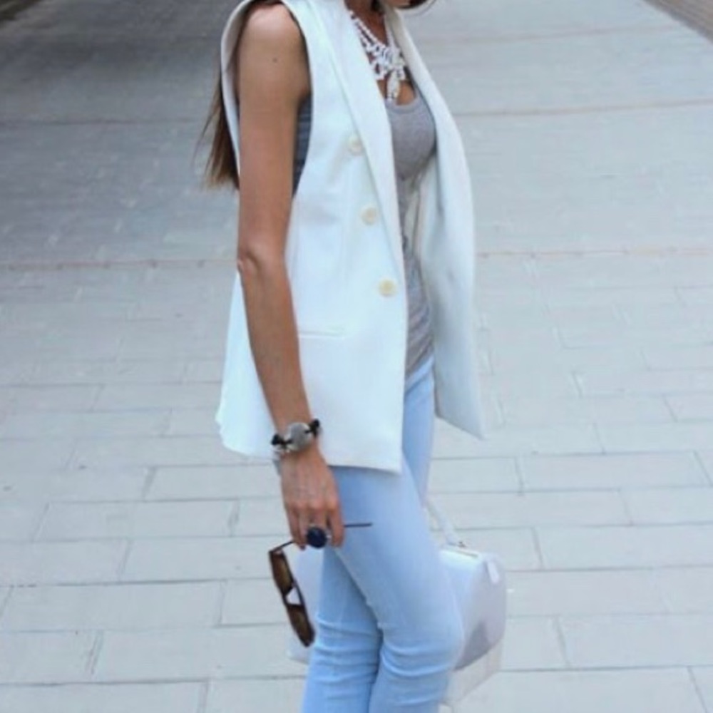 Zara $114 stylish Long white vest Worn once